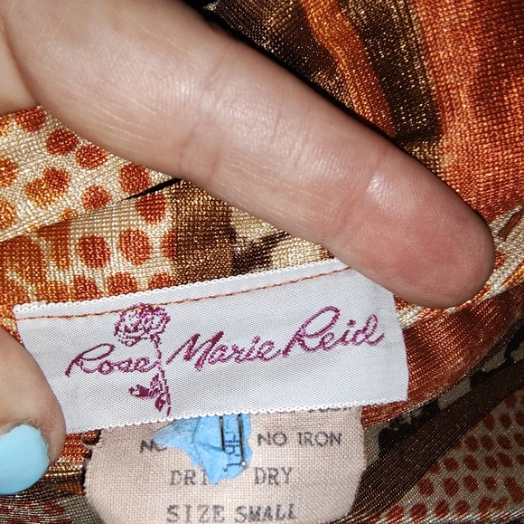 Stunning Vintage Button Down Top with Belt - Picture 6 of 7